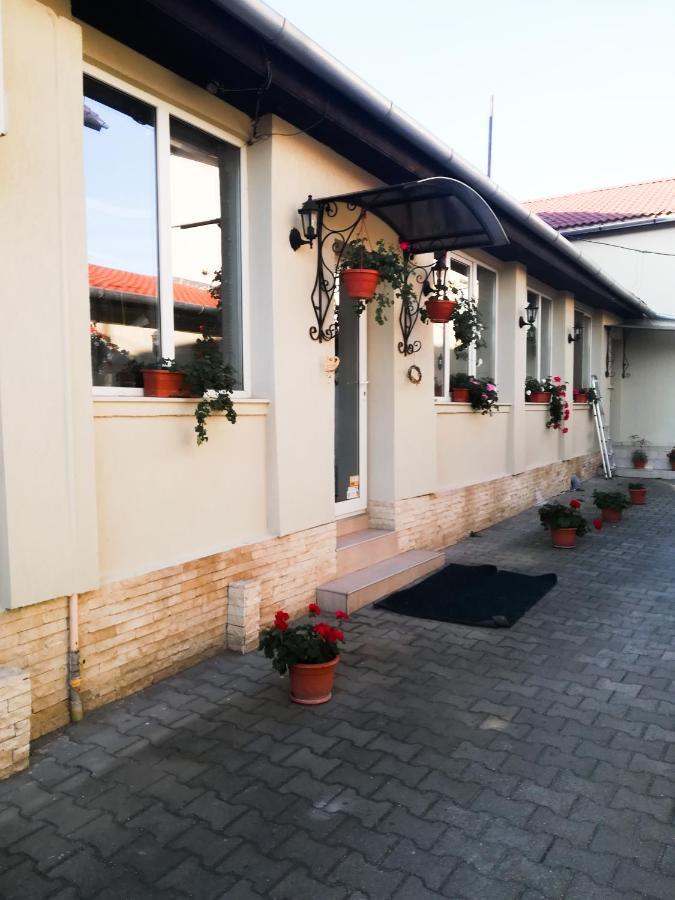 Pensiunea Bella Arad Exterior foto